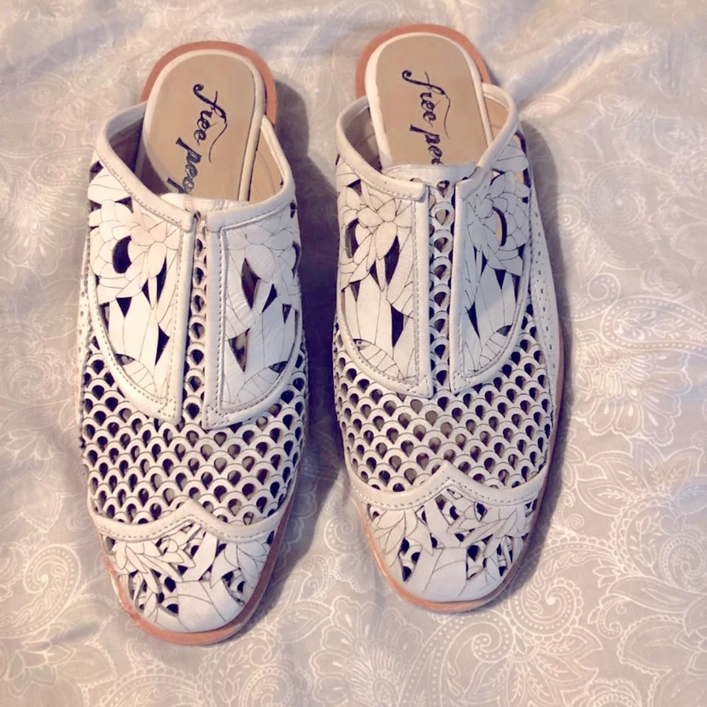 Free People Mules sz 38 (7.5-8)